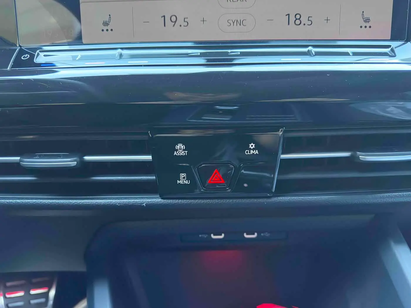 Volkswagen Golf 2022 — Photo 8/20