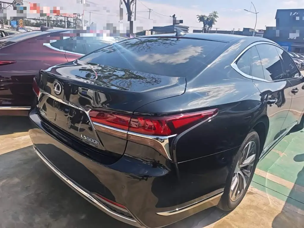Lexus LS 2020 — Photo 6/19