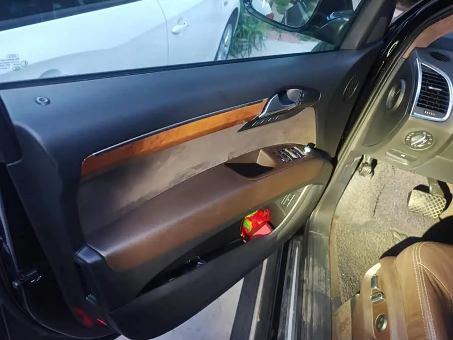Audi Q7 2015 — Photo 7/16