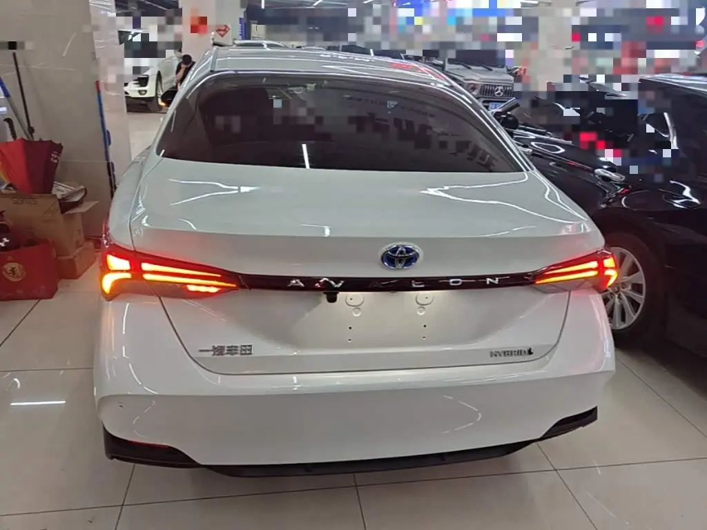 Toyota Avalon 2021 — Photo 5/19