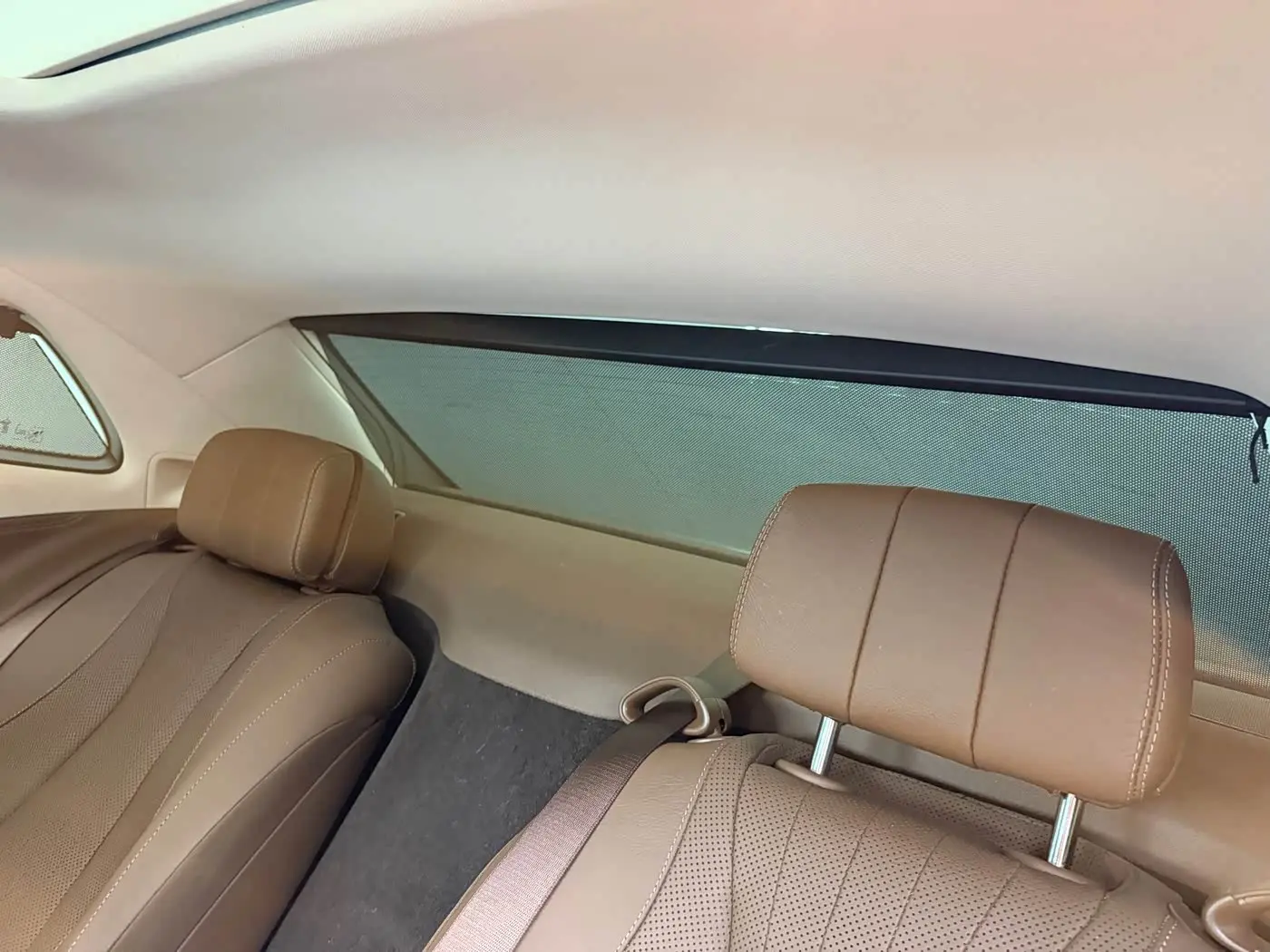 Mercedes-Benz E-Class 2020 — Photo 15/20
