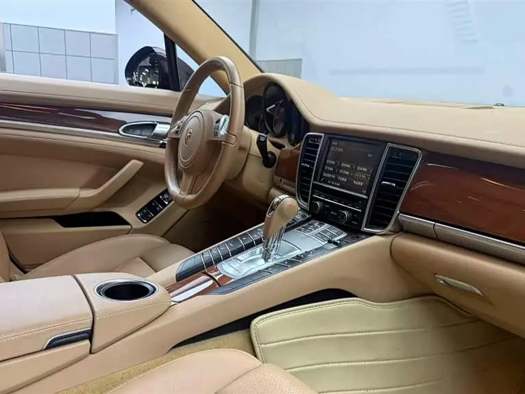 Porsche Panamera 2015 — Фото 10/12