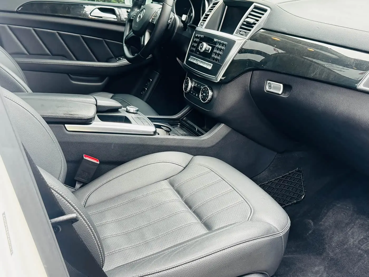Mercedes-Benz GL-Class 2015 — Photo 6/13
