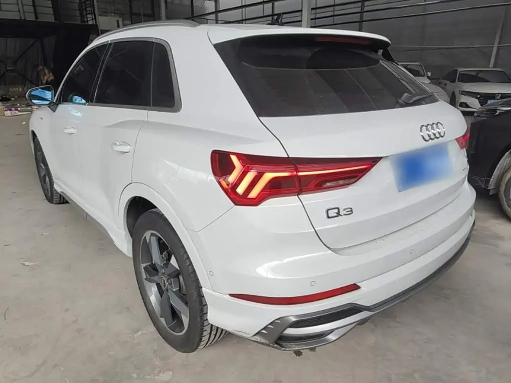 Audi Q3 2023 — Photo 5/20