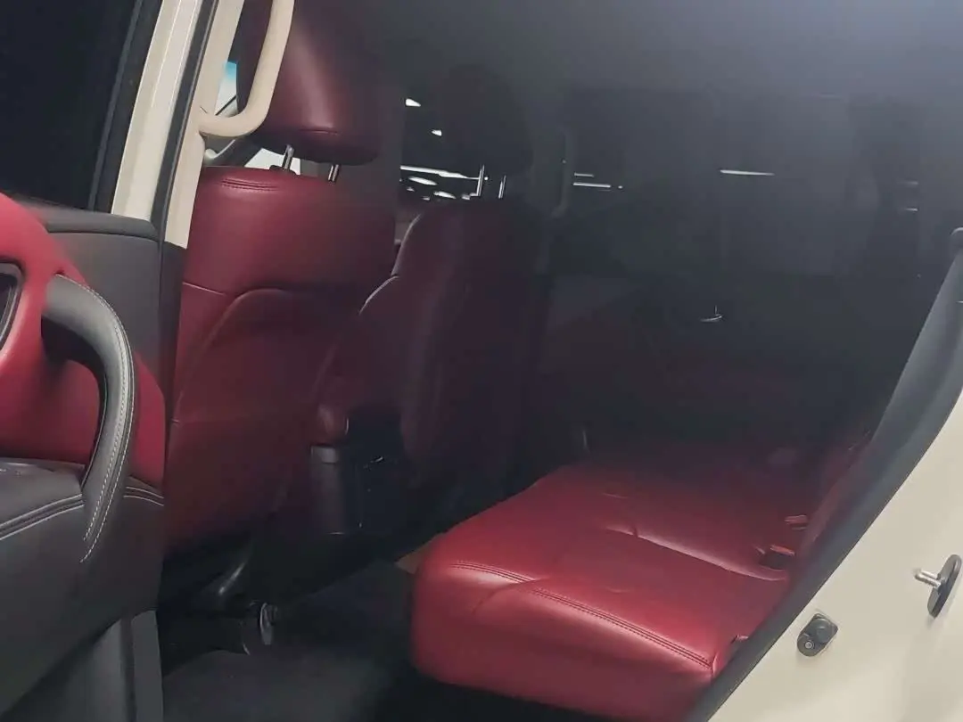 Nissan Patrol 2018 — Фото 13/16