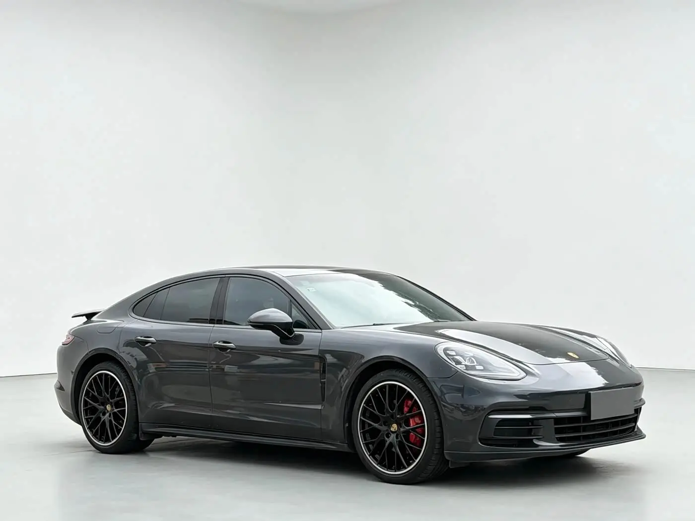 Porsche Panamera 2017 — Фото 3/13