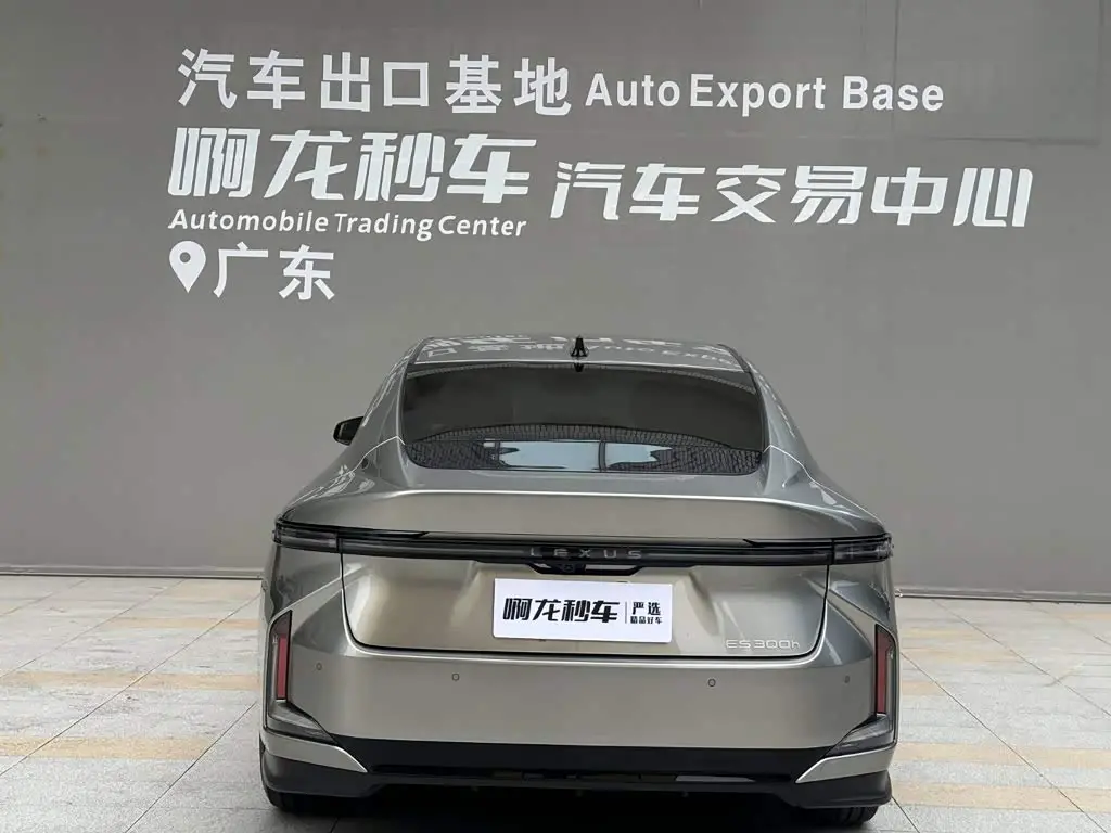 Lexus ES 2026 — Photo 4/14