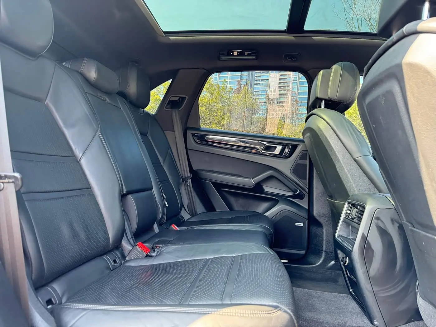 Porsche Cayenne 2019 — Фото 15/20