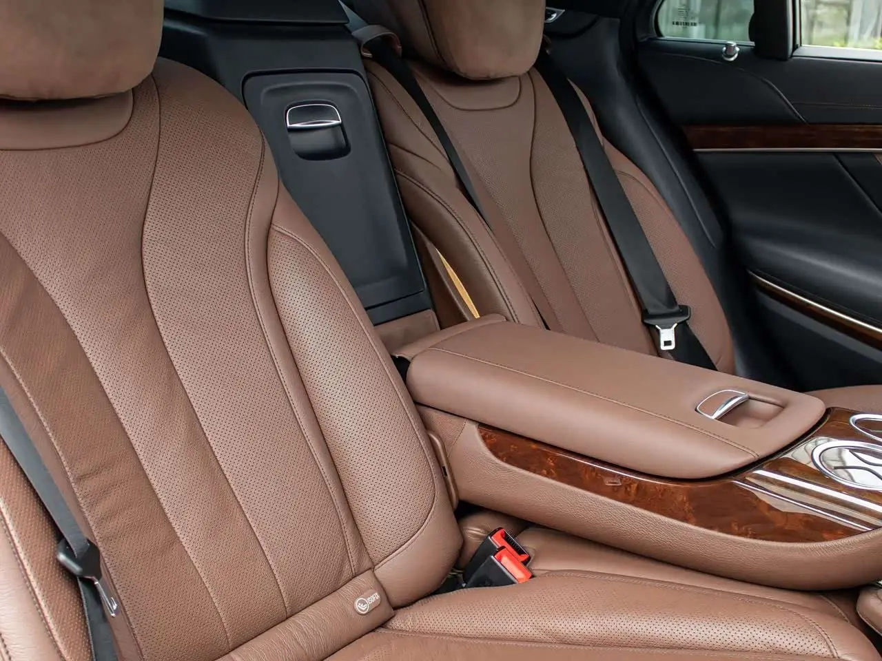 Mercedes-Benz S-Class 2015 — Photo 18/20