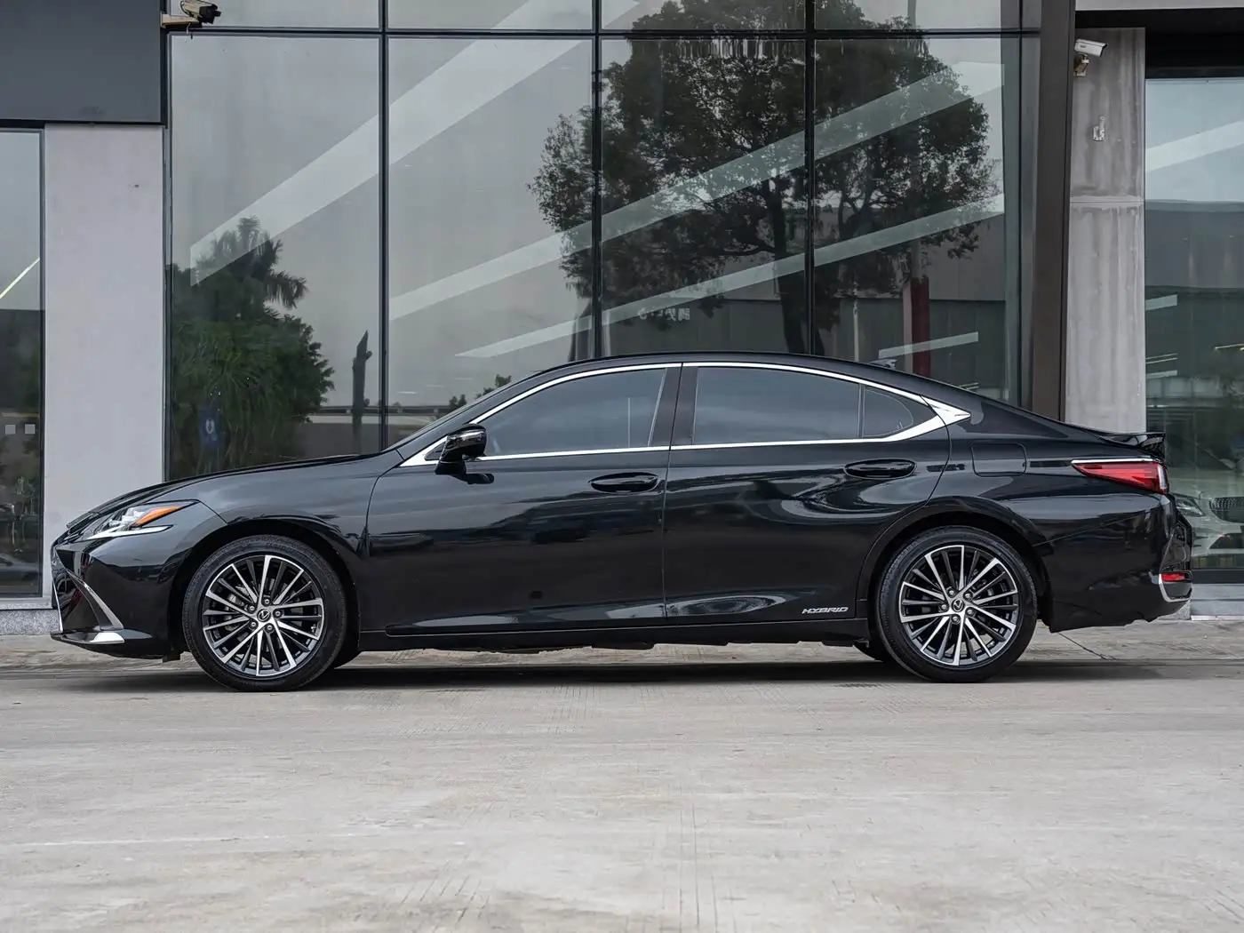 Lexus ES 2021 — Şəkil 3/20