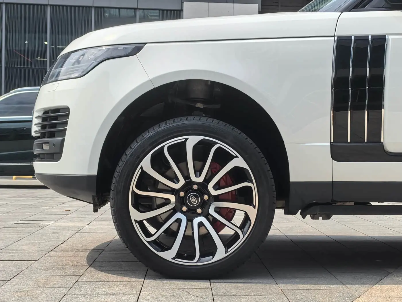 Land Rover Range Rover 2019 — Фото 5/18