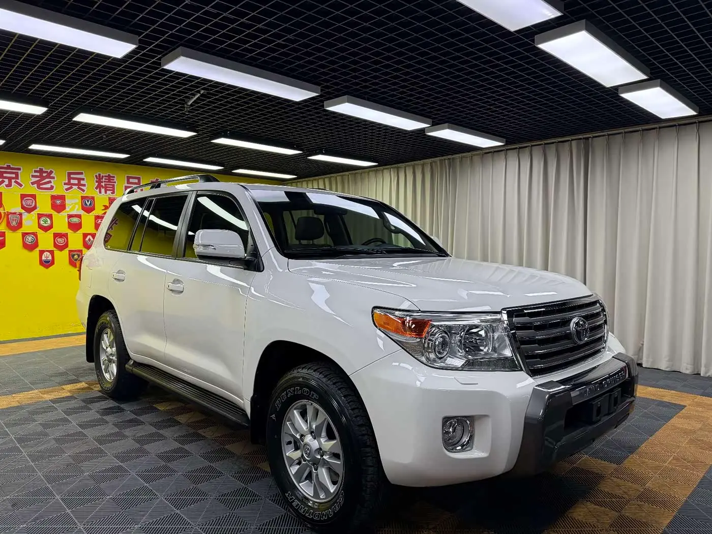 Toyota Land Cruiser 2014 — Фото 3/20