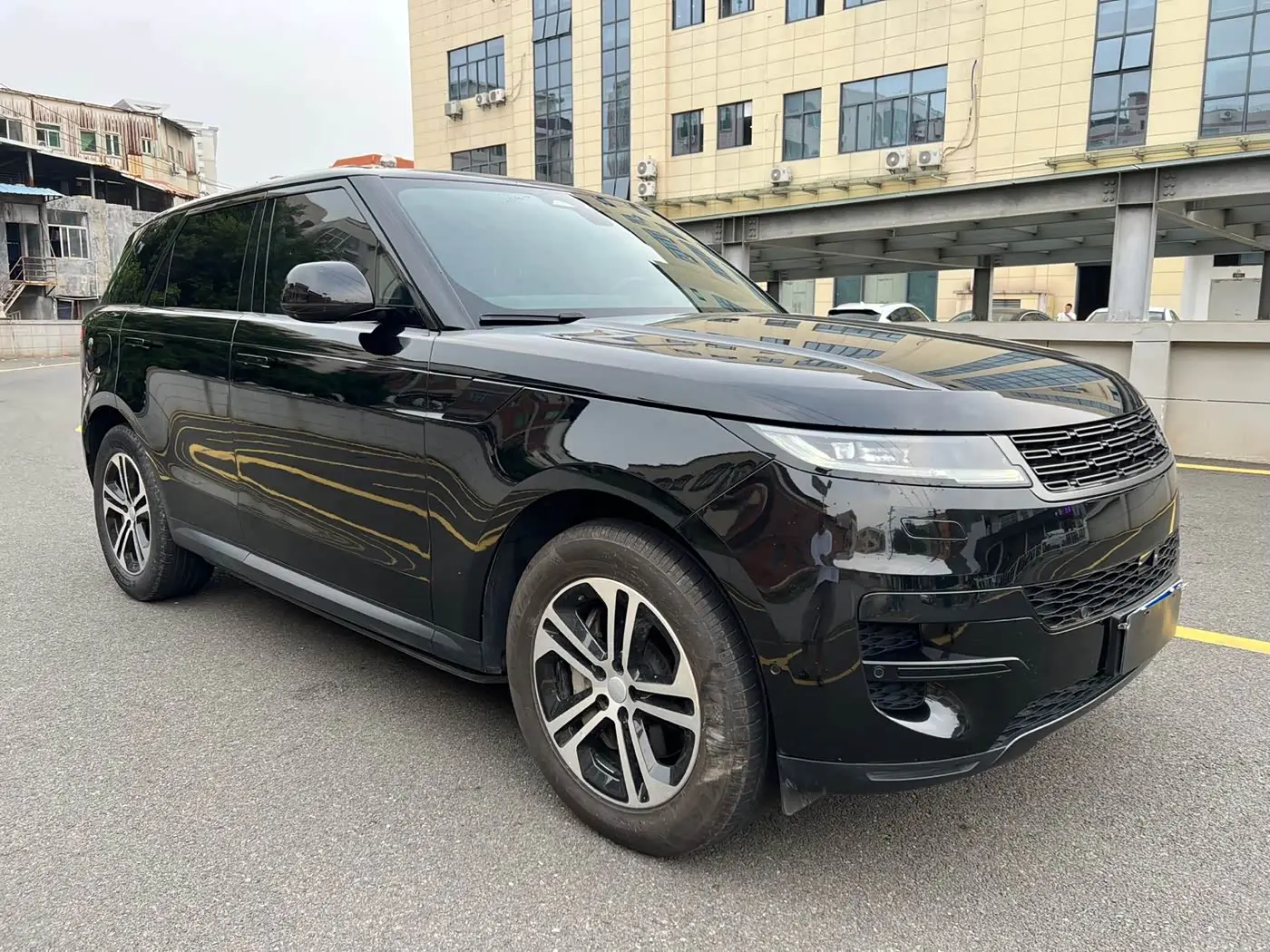 Land Rover Range Rover Sport 2024 — Фото 3/14