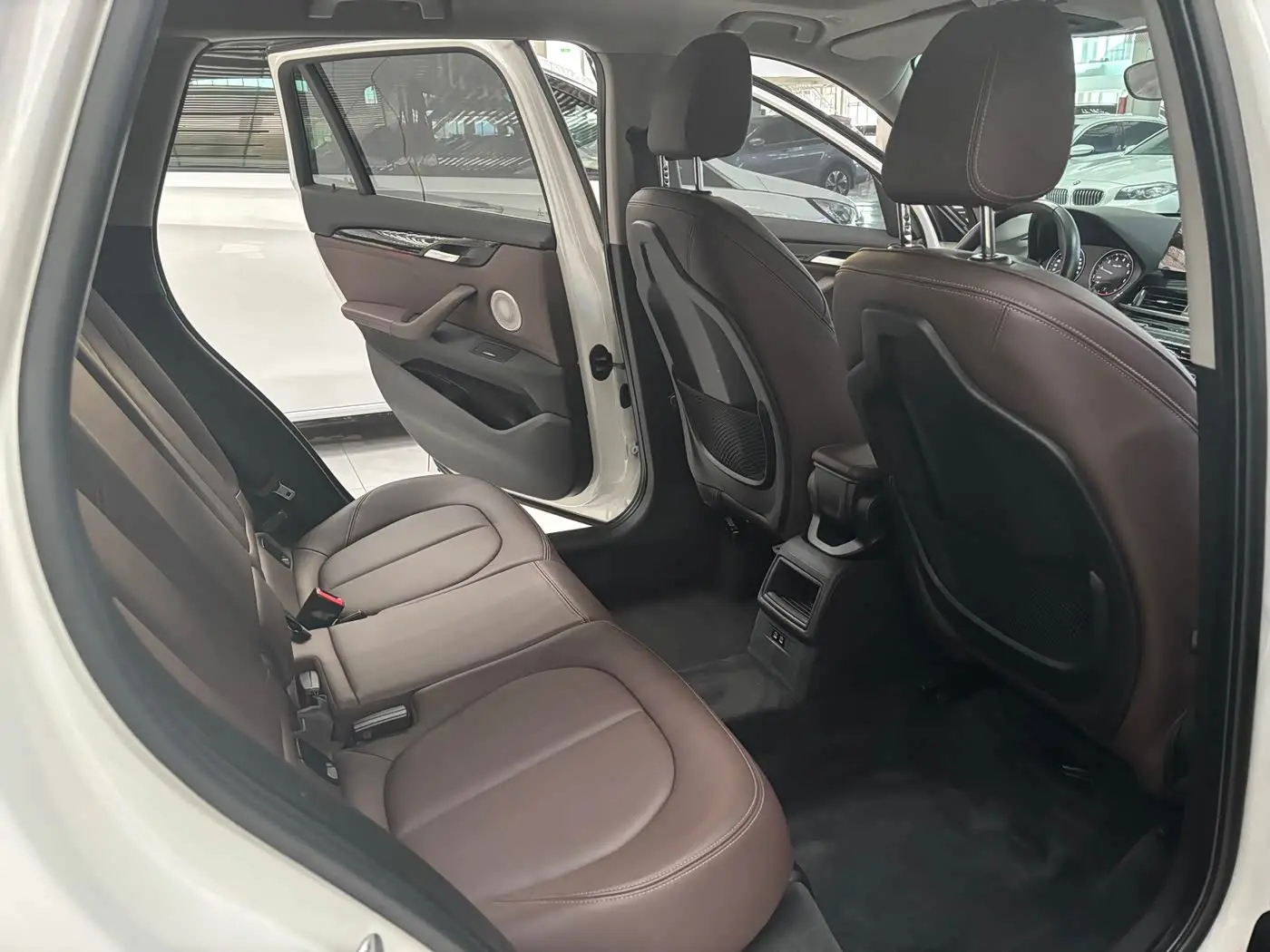 BMW X1 2023 — Şəkil 9/14