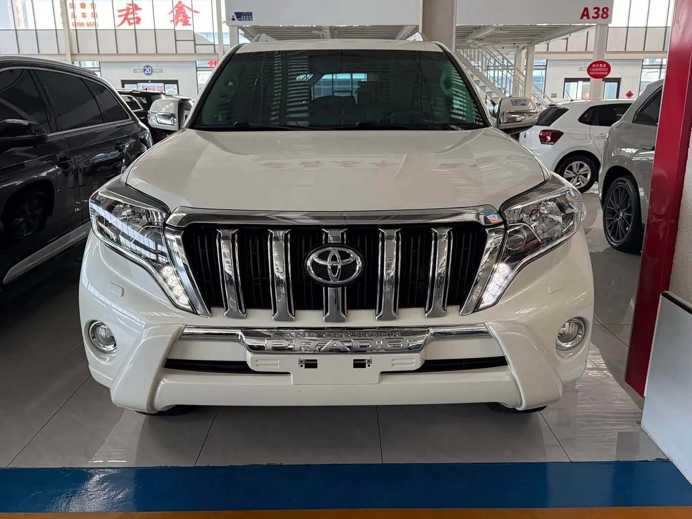 Toyota Prado 2016 — ფოტო 2/18