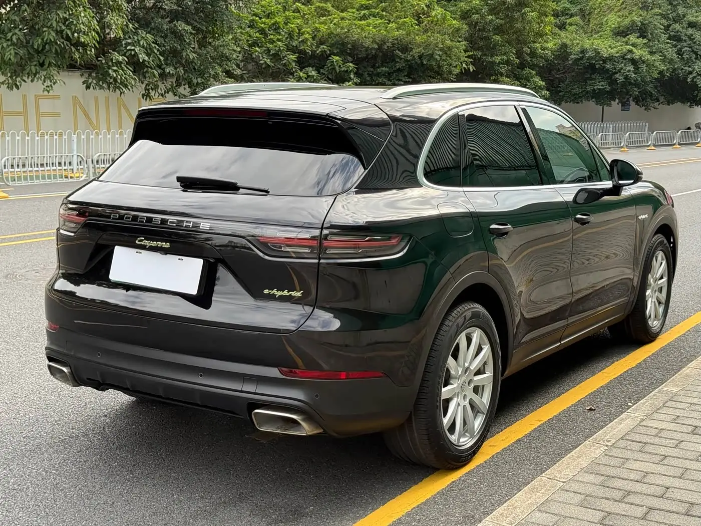 Porsche Cayenne New Energy 2019 — Photo 4/14