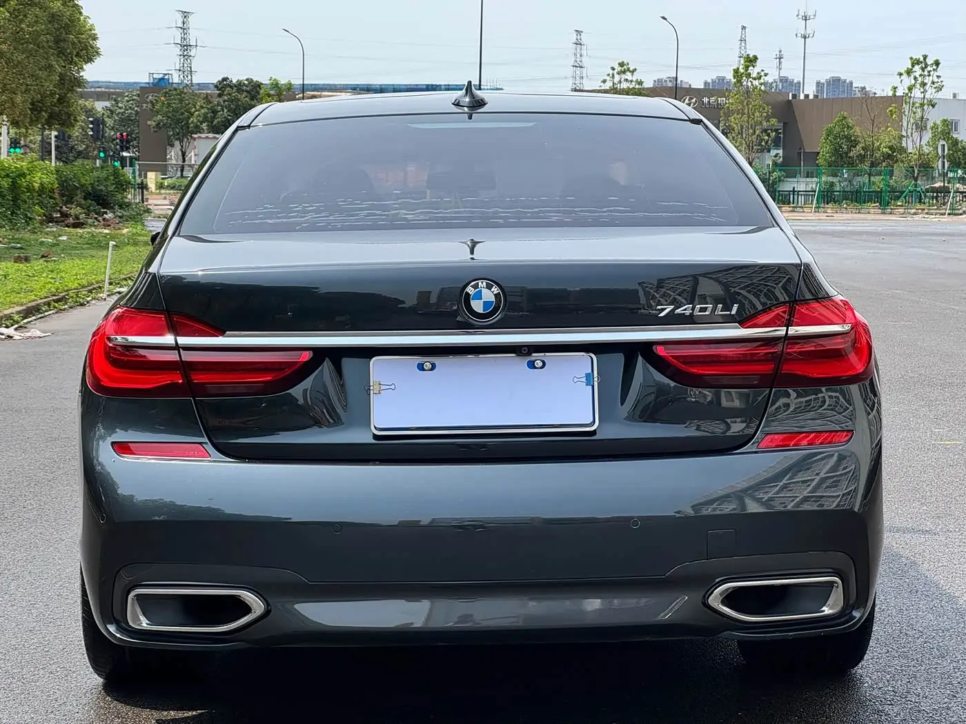 BMW 7 Series 2018 — Фото 12/14