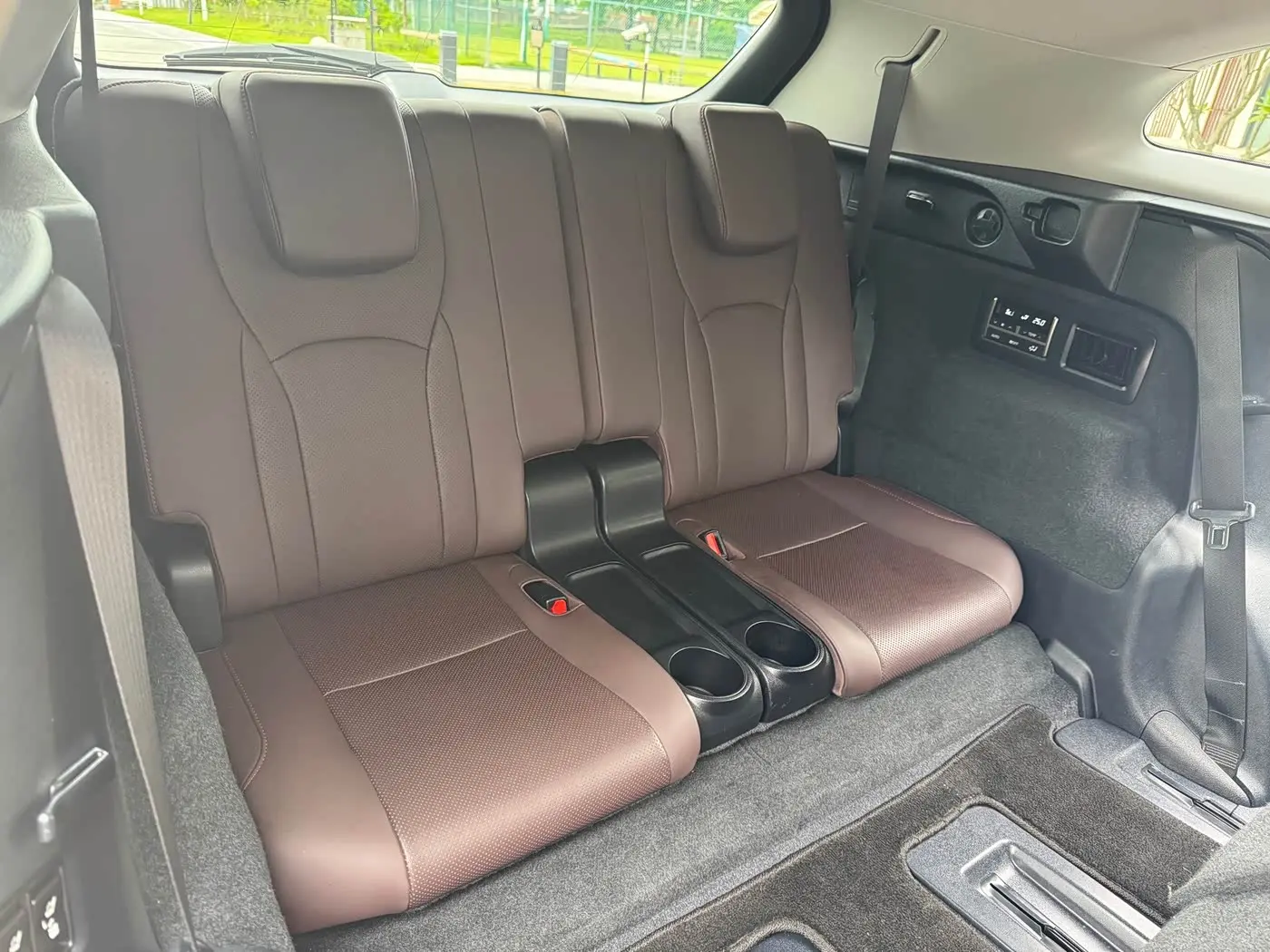 Lexus RX 2019 — Photo 9/20
