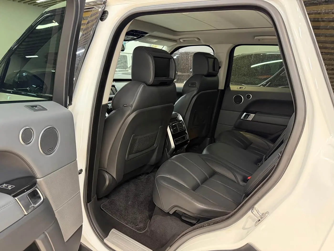 Land Rover Range Rover Sport 2015 — Фото 11/20