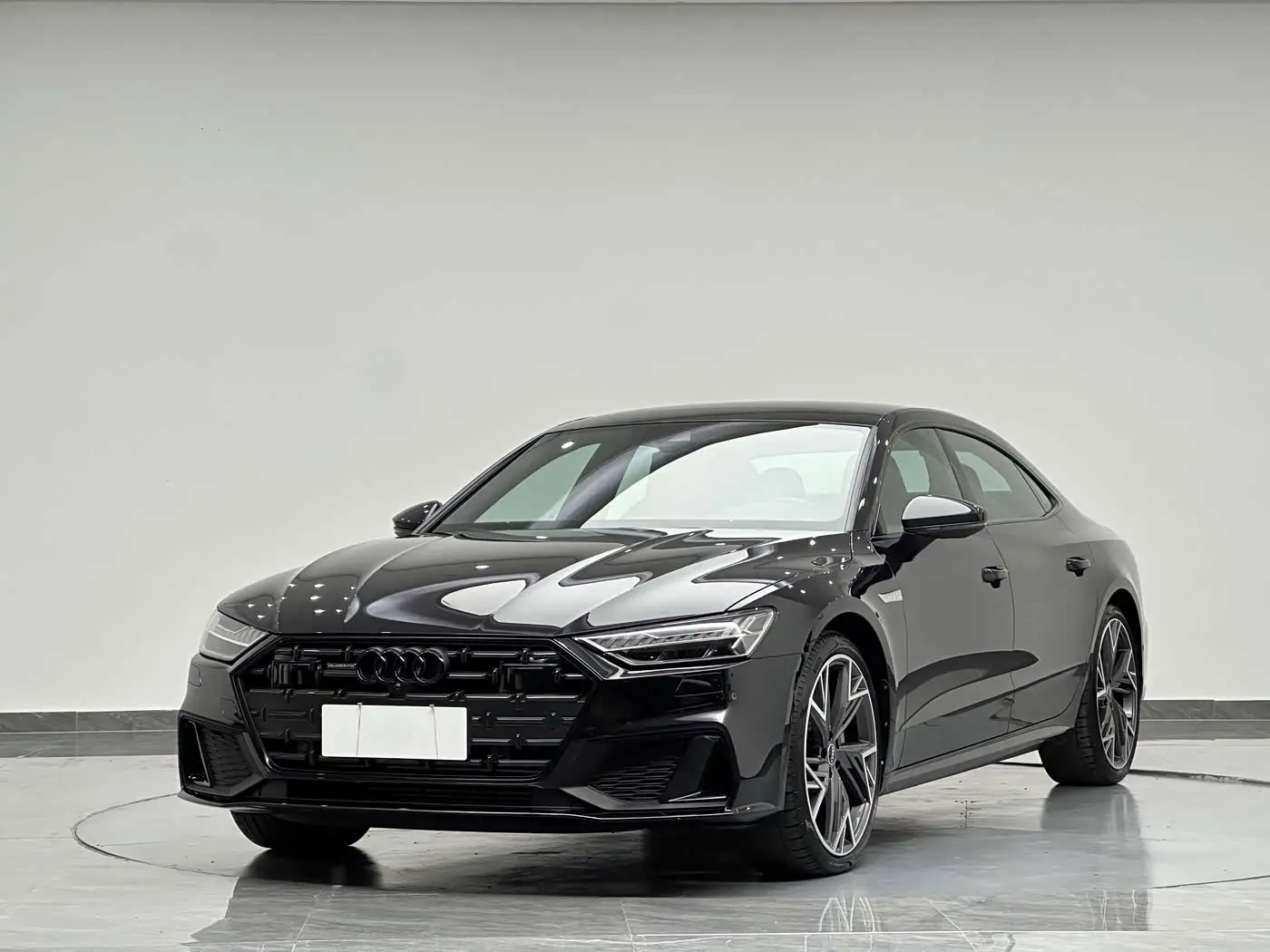 Audi A7L 2023 — Photo 1/20
