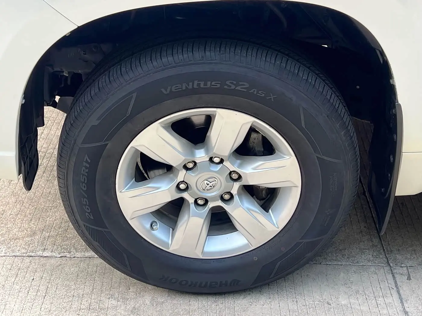 Toyota Prado 2014 — Photo 11/18