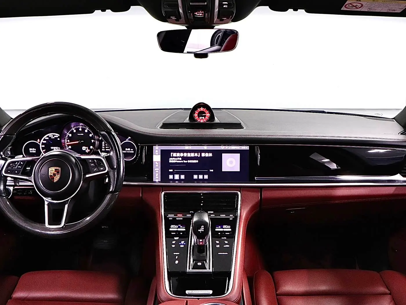 Porsche Panamera 2019 — Şəkil 18/20
