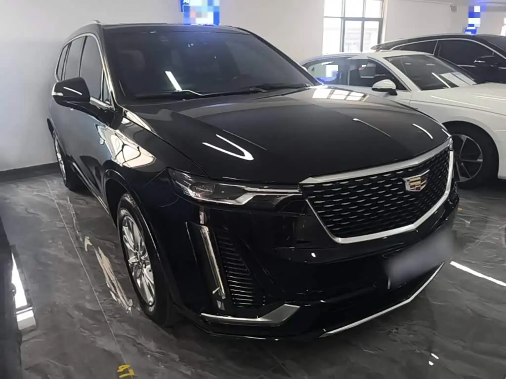 Cadillac XT6 2023 — Фото 3/19
