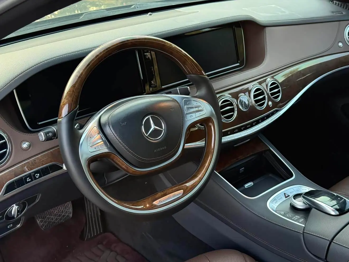 Mercedes-Benz S-Class 2015 — Photo 8/16