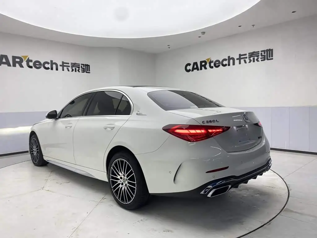 Mercedes-Benz C-Class 2025 — Фото 7/20