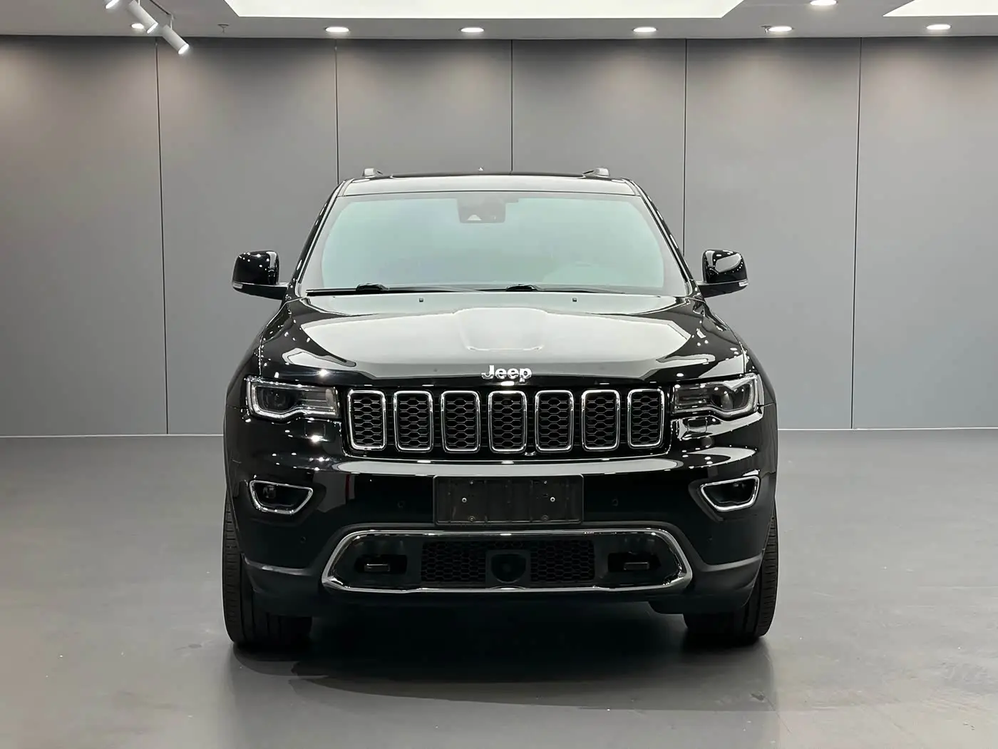 Jeep Grand Cherokee 2022 — Photo 2/20