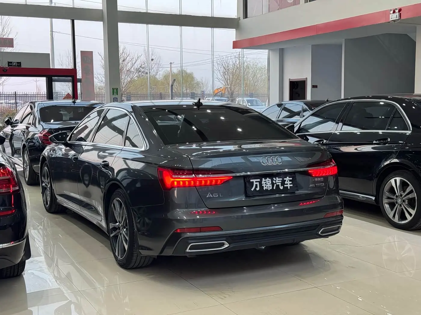 Audi A6L 2019 — Фото 4/13