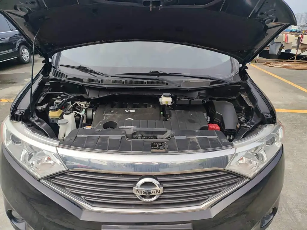 Nissan Quest 2015 — Photo 16/20