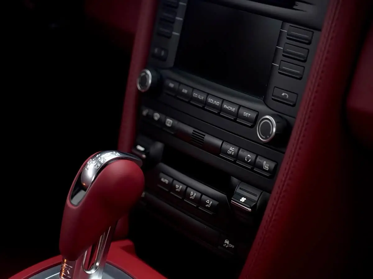 Porsche Cayman 2012 — Photo 19/20