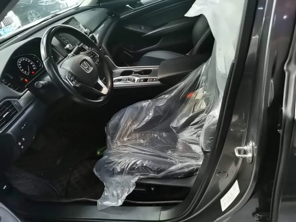 Honda Accord 2021 — Photo 15/20