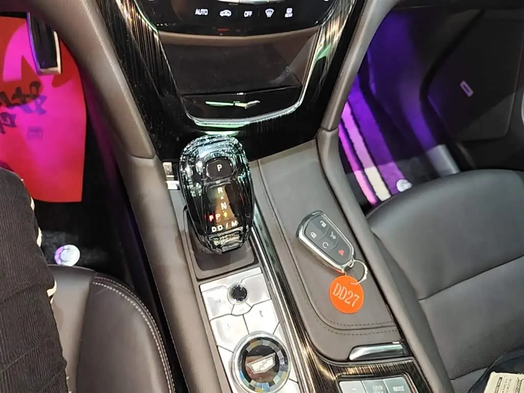 Cadillac XT6 2024 — Фото 14/20