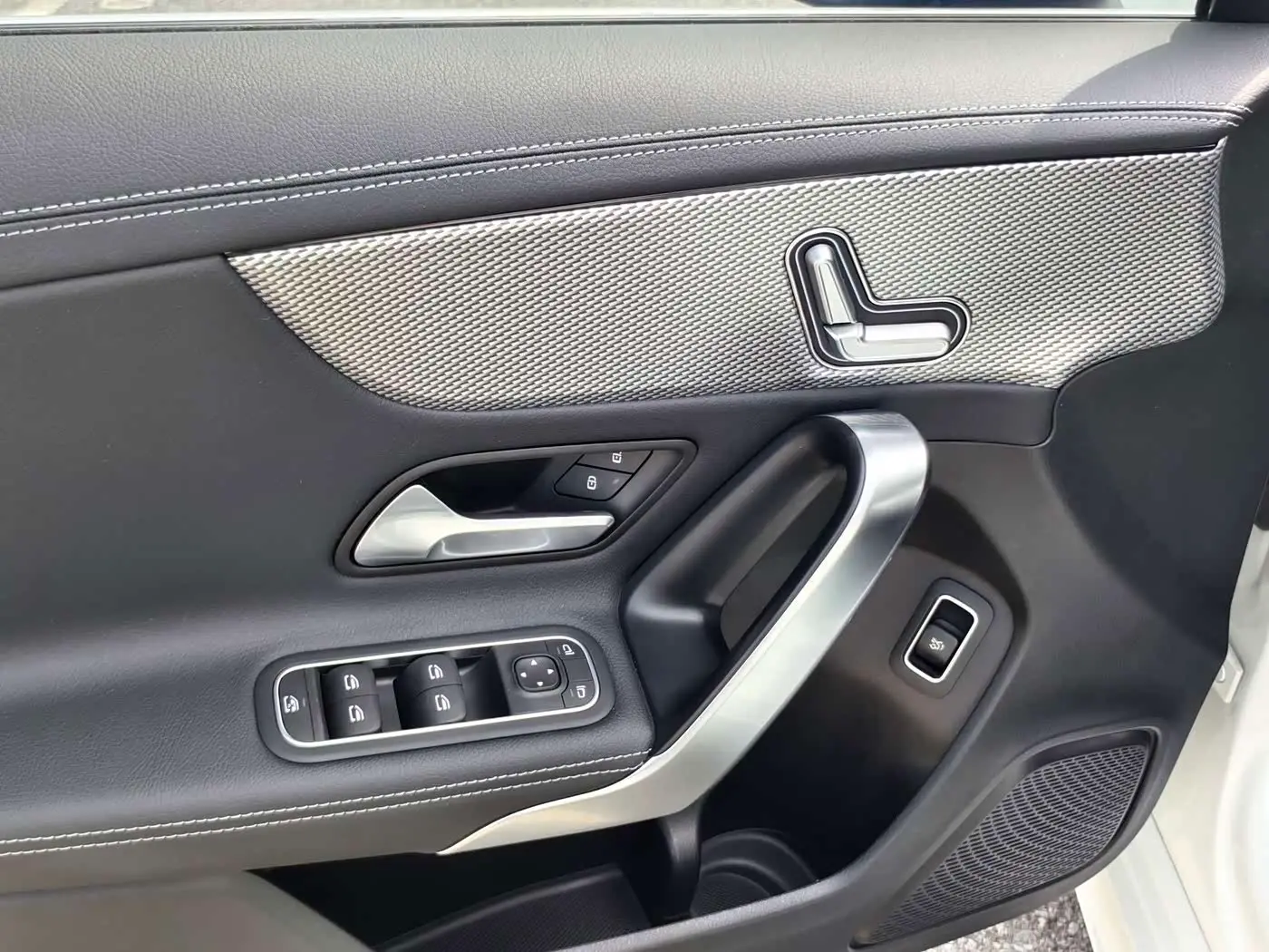 Mercedes-Benz A-Class 2023 — ფოტო 16/20