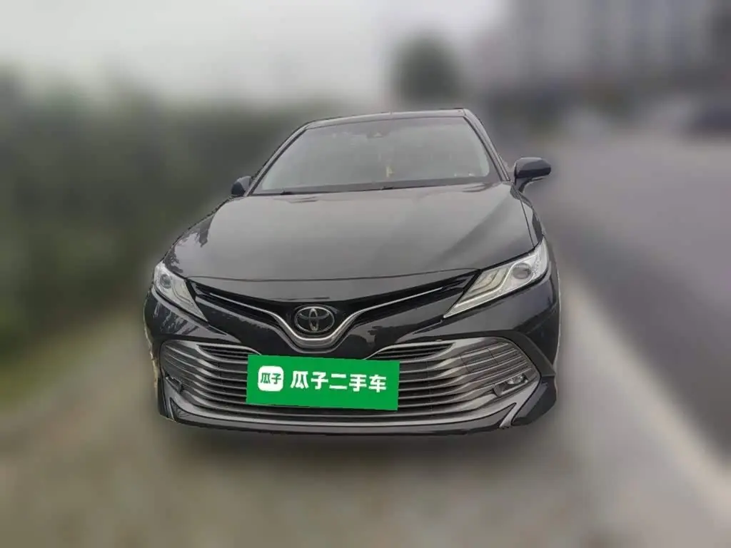 Toyota Camry 2021 — Photo 3/20
