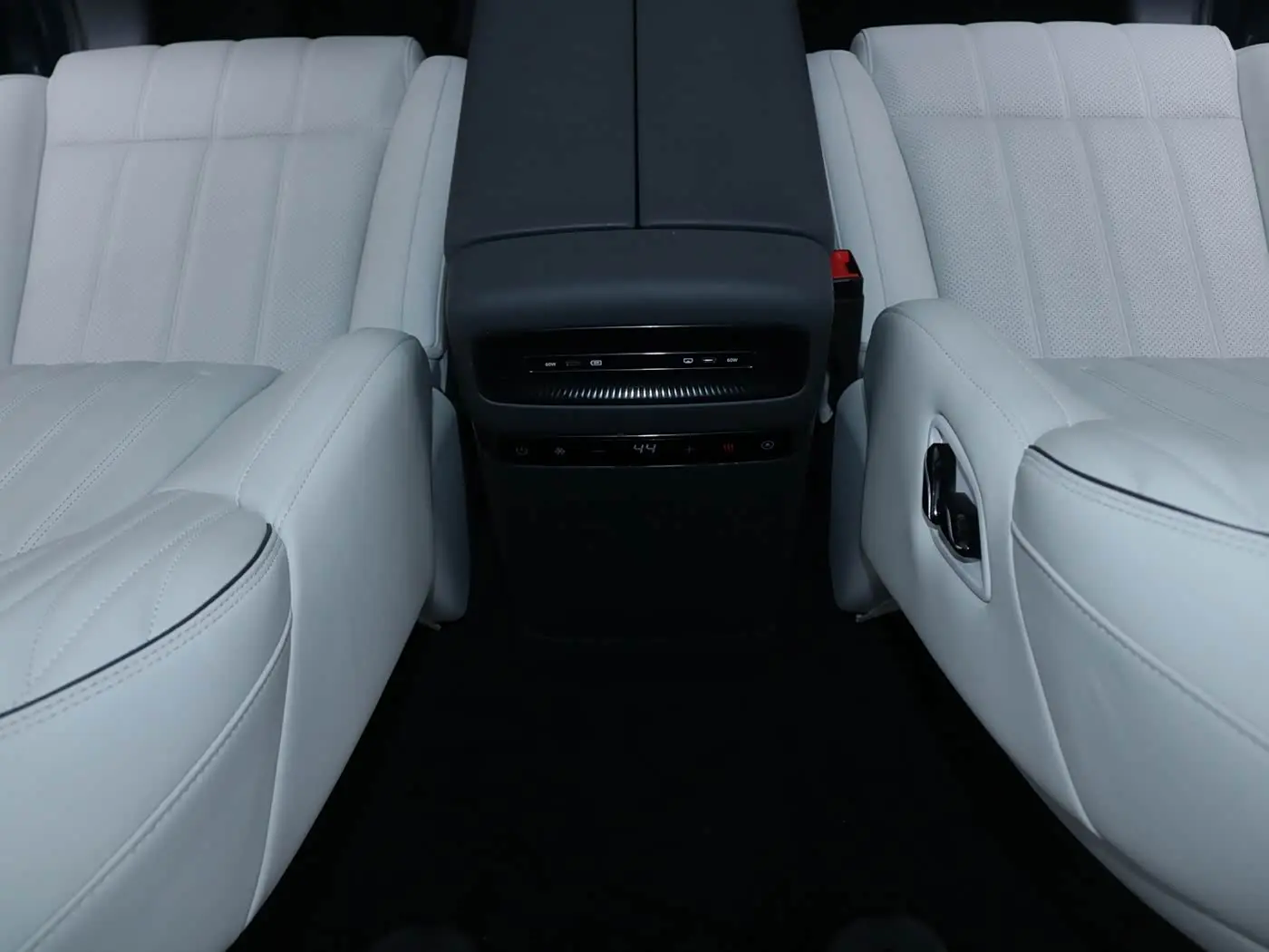 Voyah Auto Voyah Dreamer 2025 — Photo 17/20