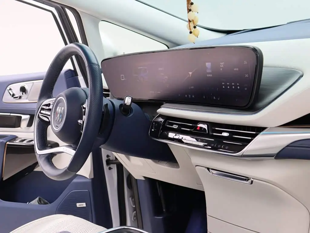 Buick Century 2023 — Photo 12/20