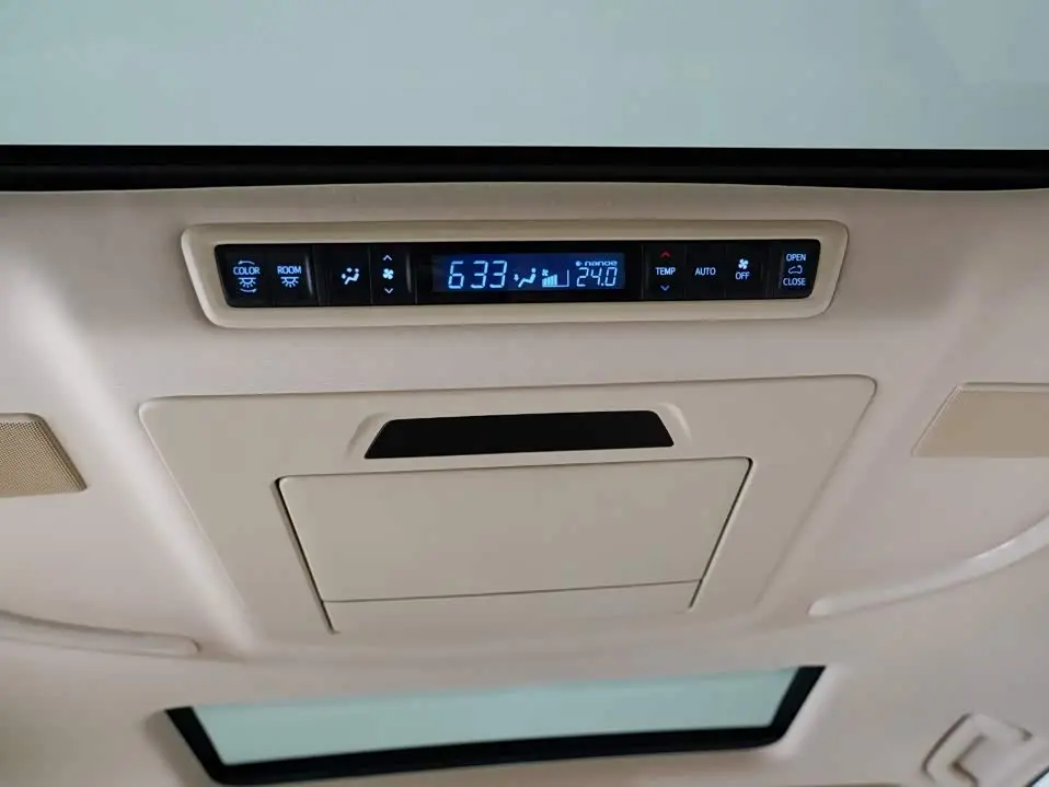Toyota Vellfire 2023 — Фото 15/20