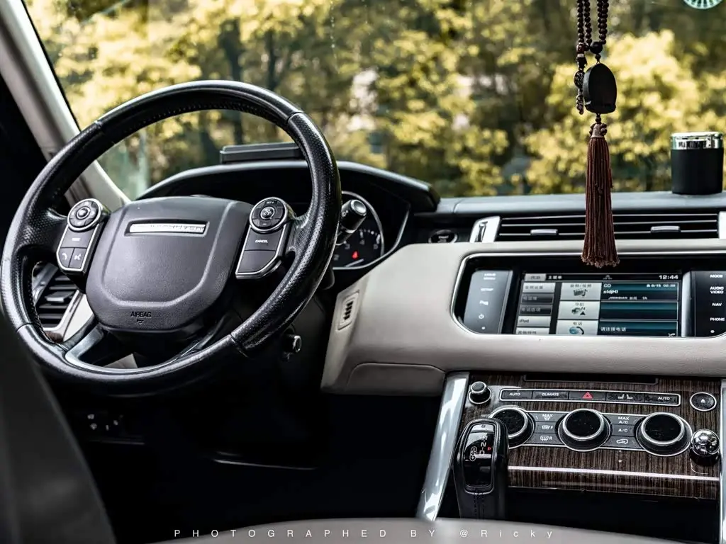 Land Rover Range Rover Sport 2015 — Photo 5/10