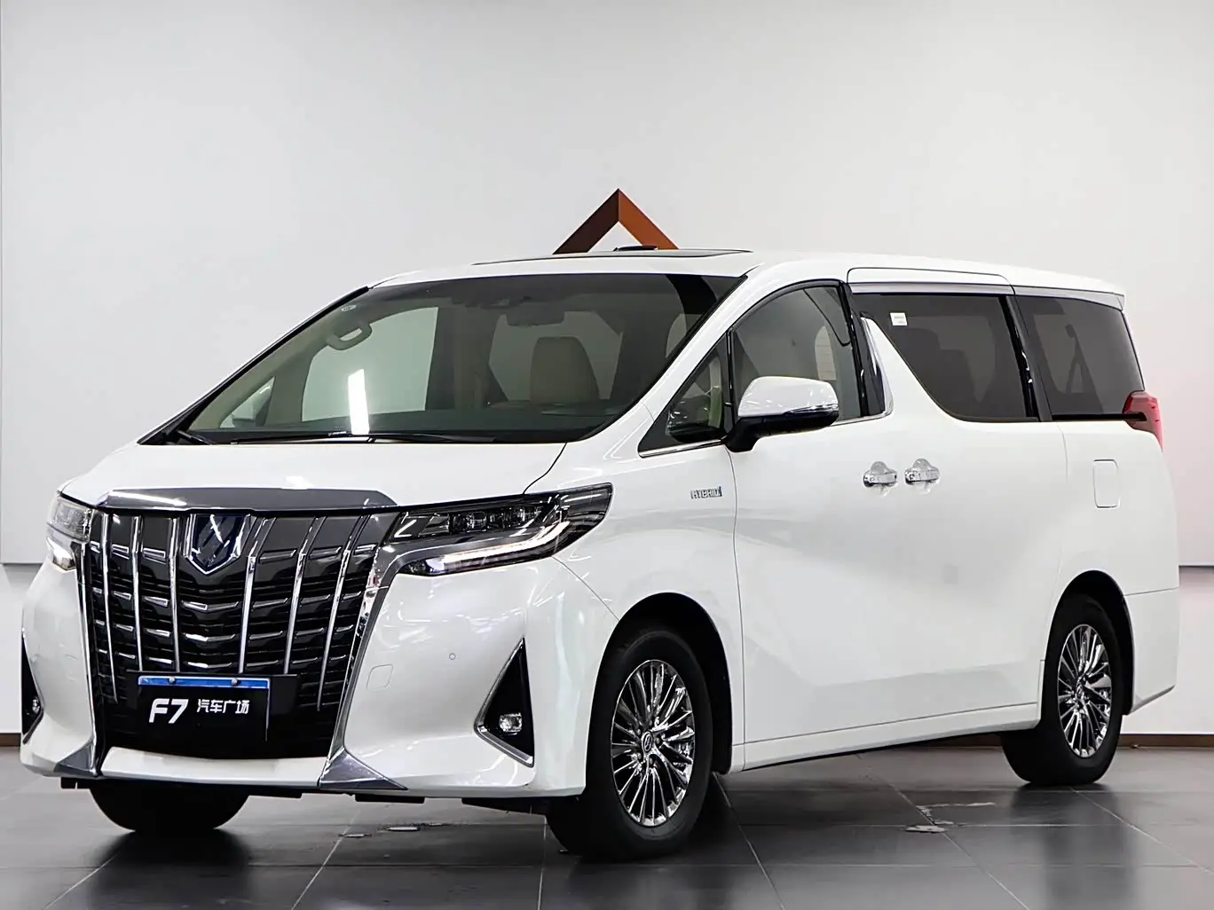 Toyota Alphard, 2023