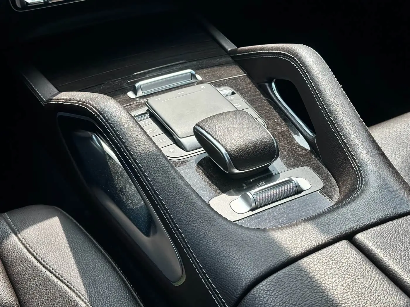 Mercedes-Benz GLS 2022 — Photo 15/17