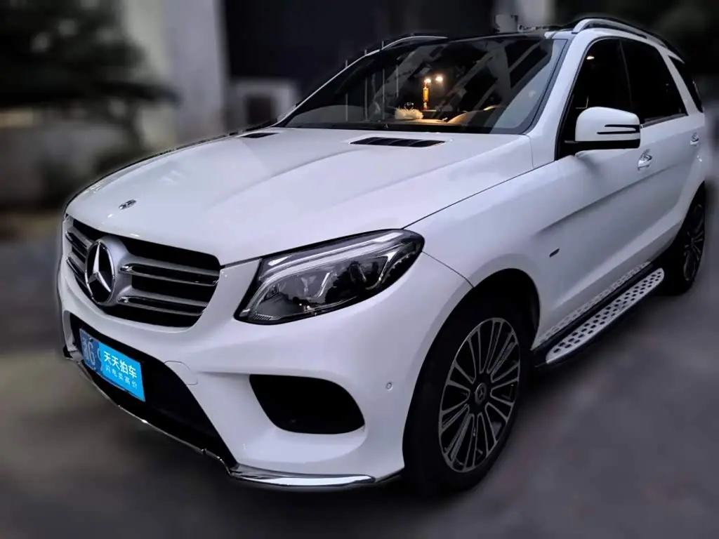 Mercedes-Benz GLE 2019 — Фото 1/8