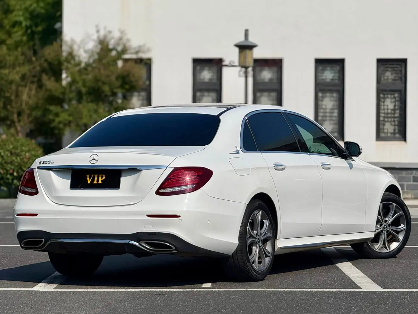 Mercedes-Benz E-Class 2020 — Фото 6/19