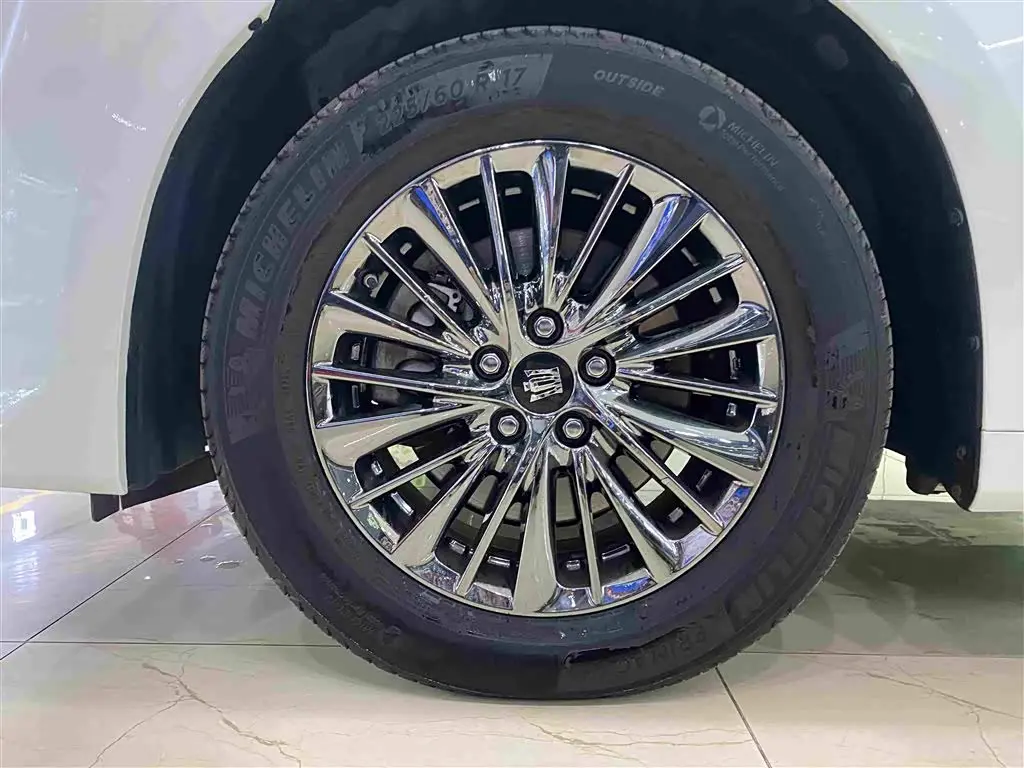 Toyota Vellfire 2023 — Photo 5/18
