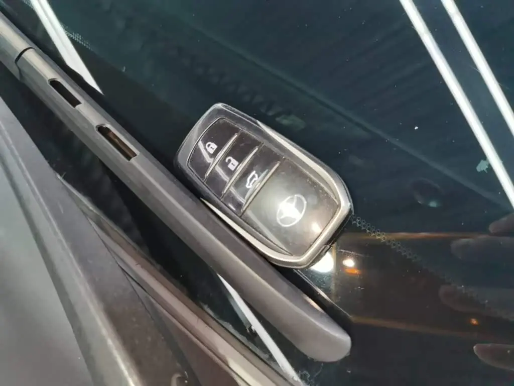 Toyota Prado 2017 — Photo 8/19