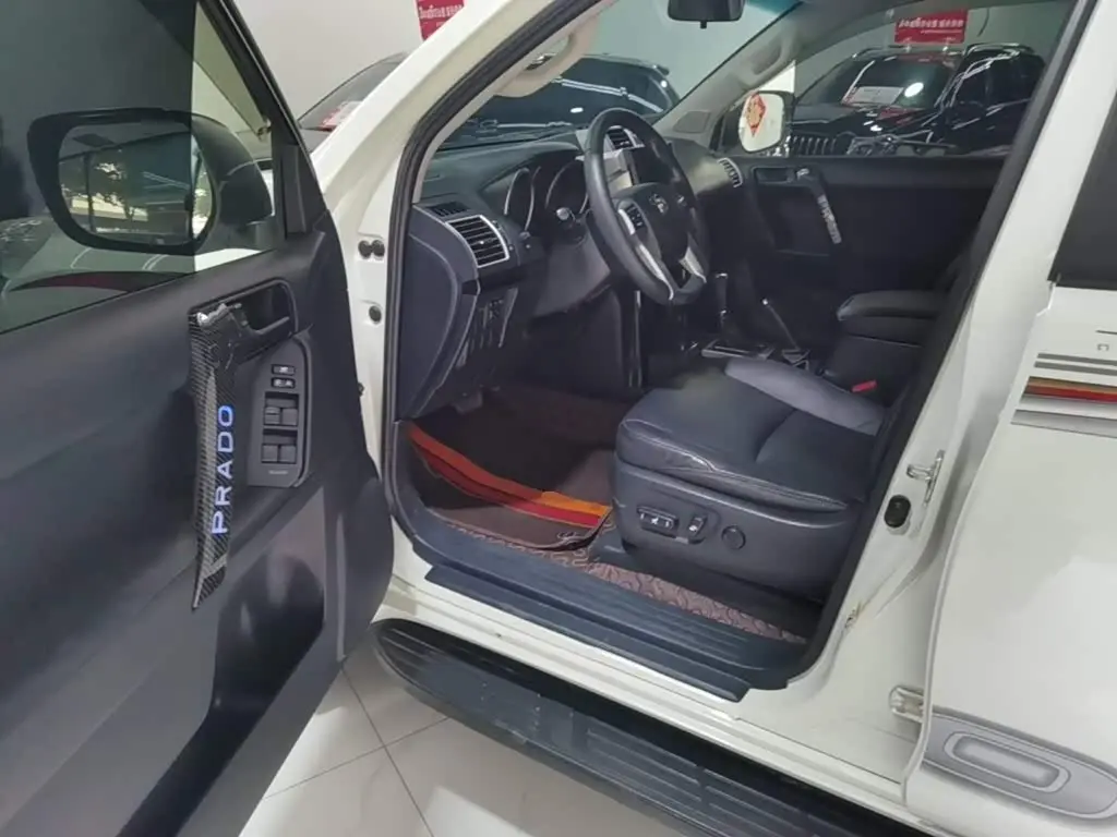 Toyota Prado 2017 — Photo 15/19