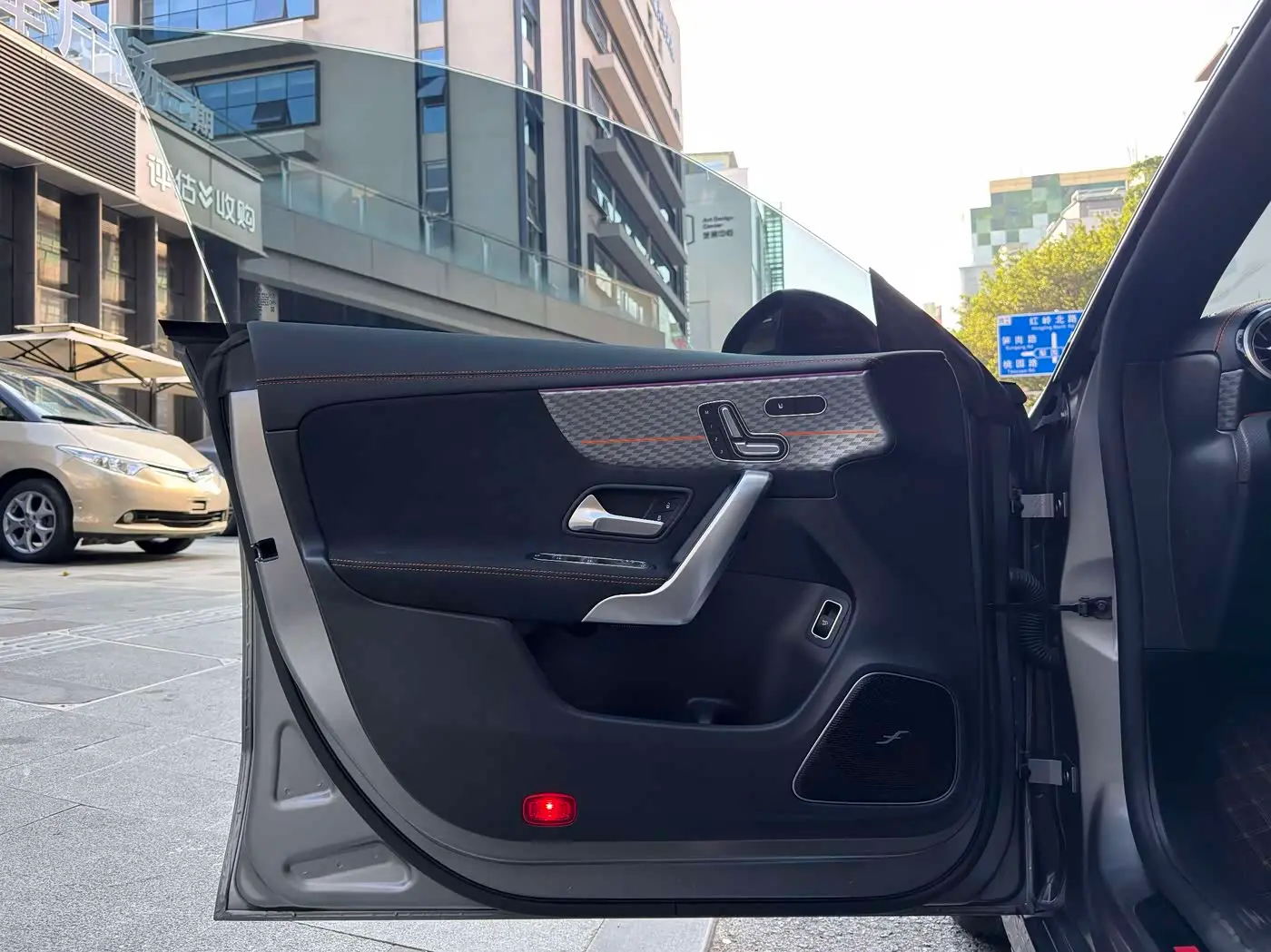 Mercedes-Benz CLA AMG 2024 — Photo 12/14
