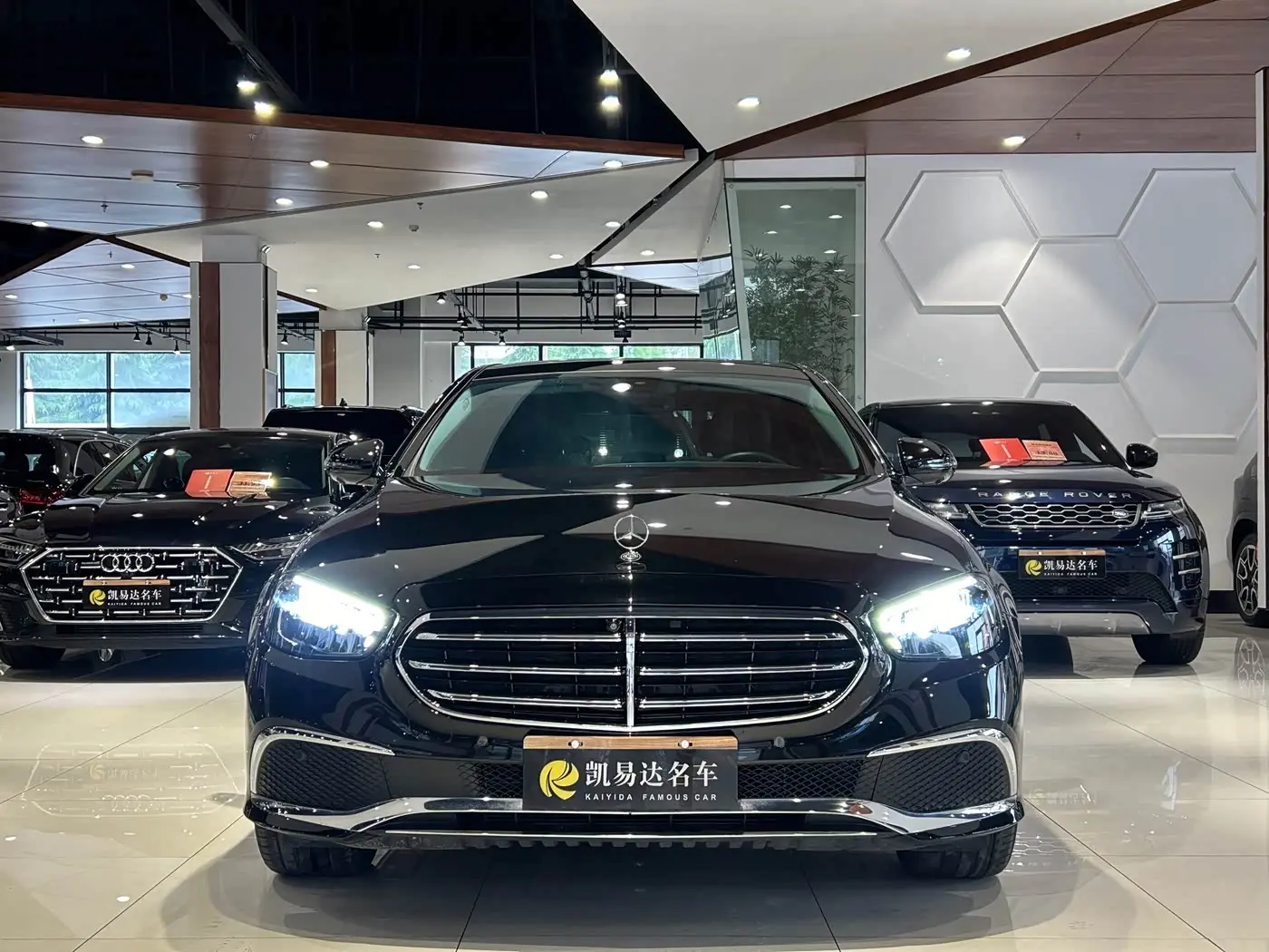 Mercedes-Benz E-Class 2023 — Фото 3/20